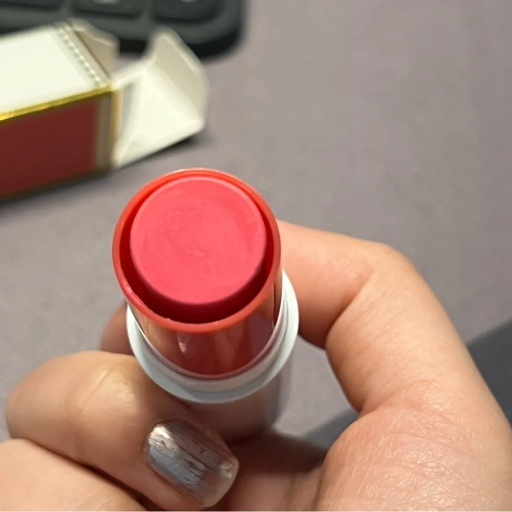 F.A.R.A.H ~ Creamy Malai Blush Stick ~ She Hunny (pinky peach)